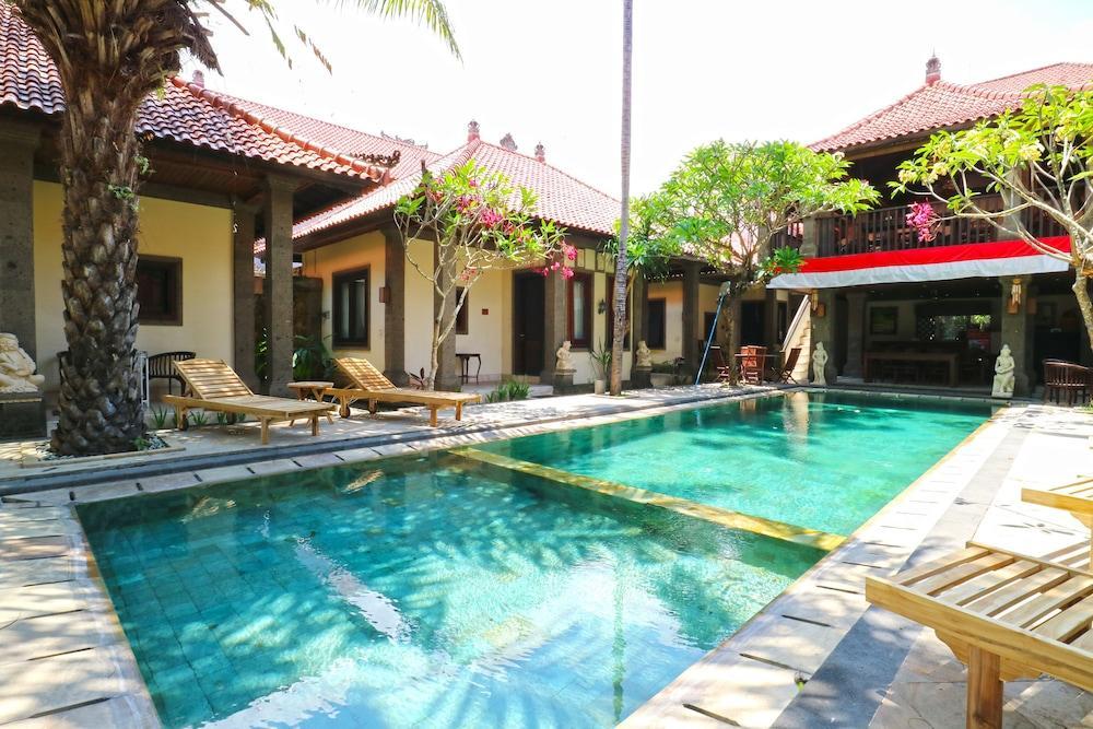 Puri Yuma Hotel Denpasar Exterior foto