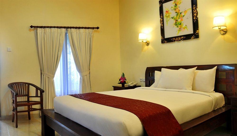 Puri Yuma Hotel Denpasar Exterior foto