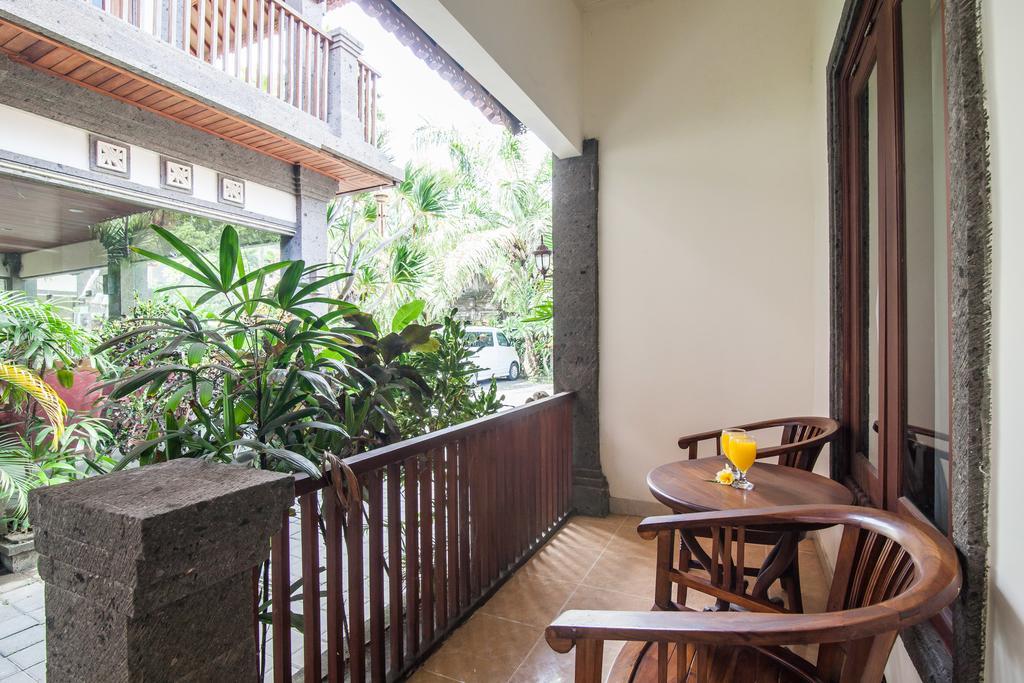 Puri Yuma Hotel Denpasar Exterior foto
