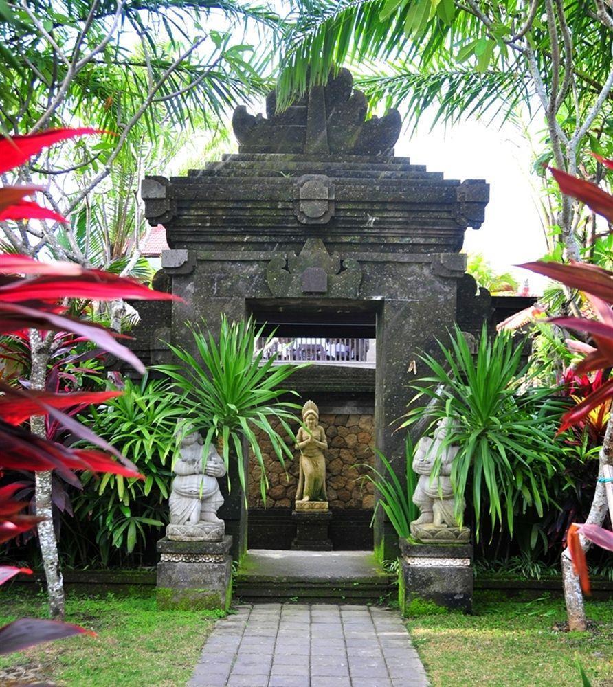 Puri Yuma Hotel Denpasar Exterior foto