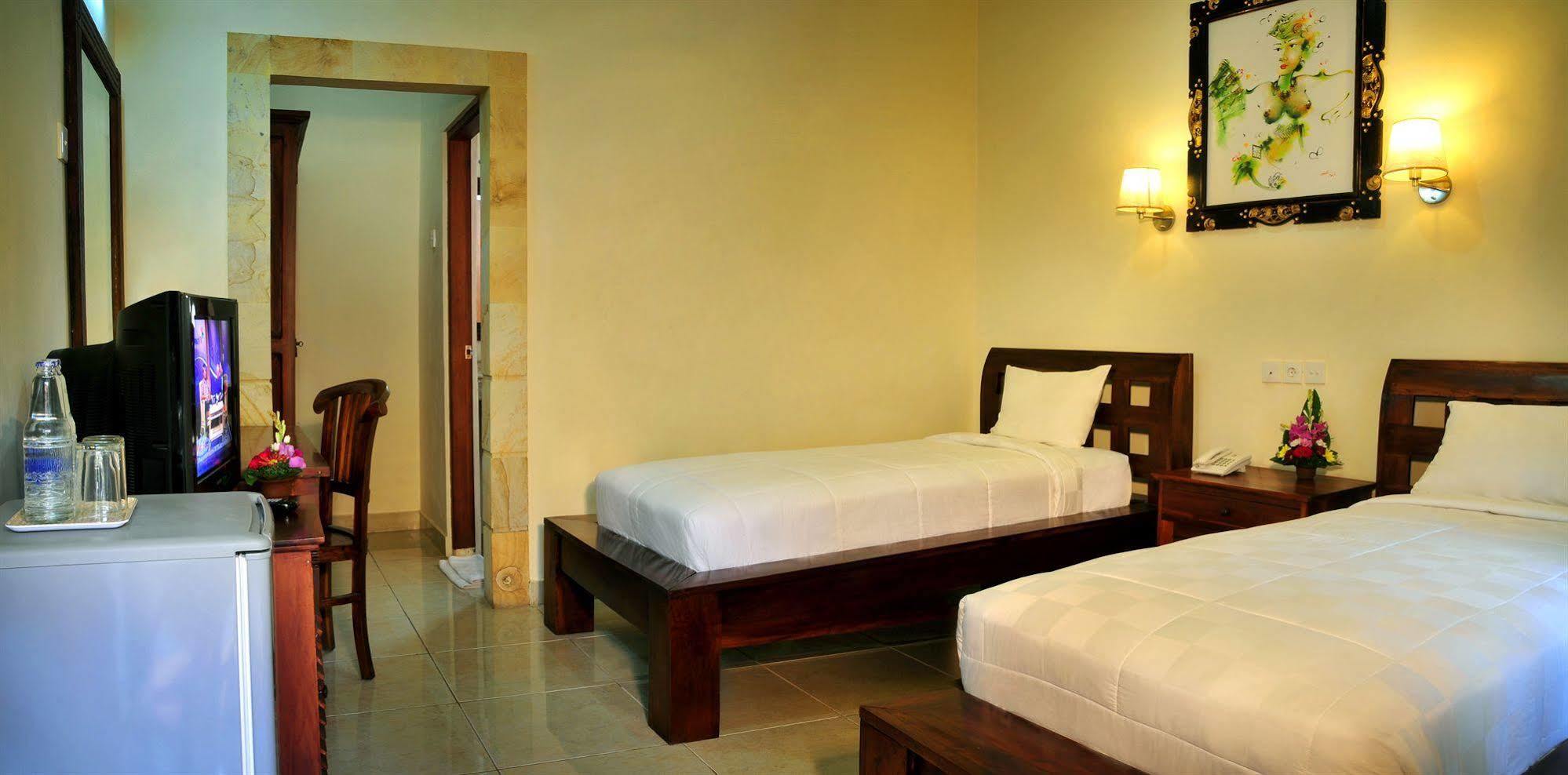 Puri Yuma Hotel Denpasar Exterior foto