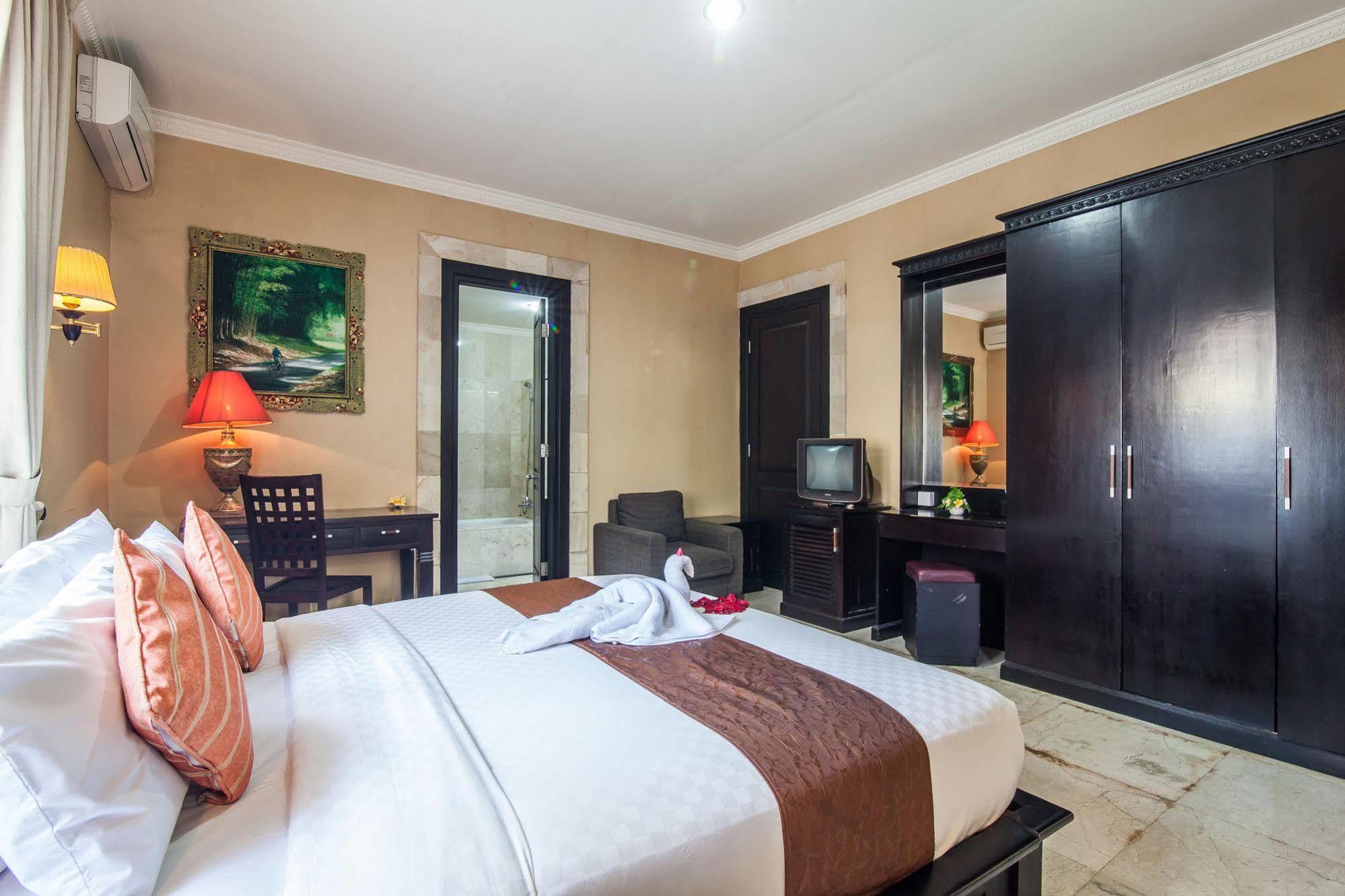 Puri Yuma Hotel Denpasar Exterior foto