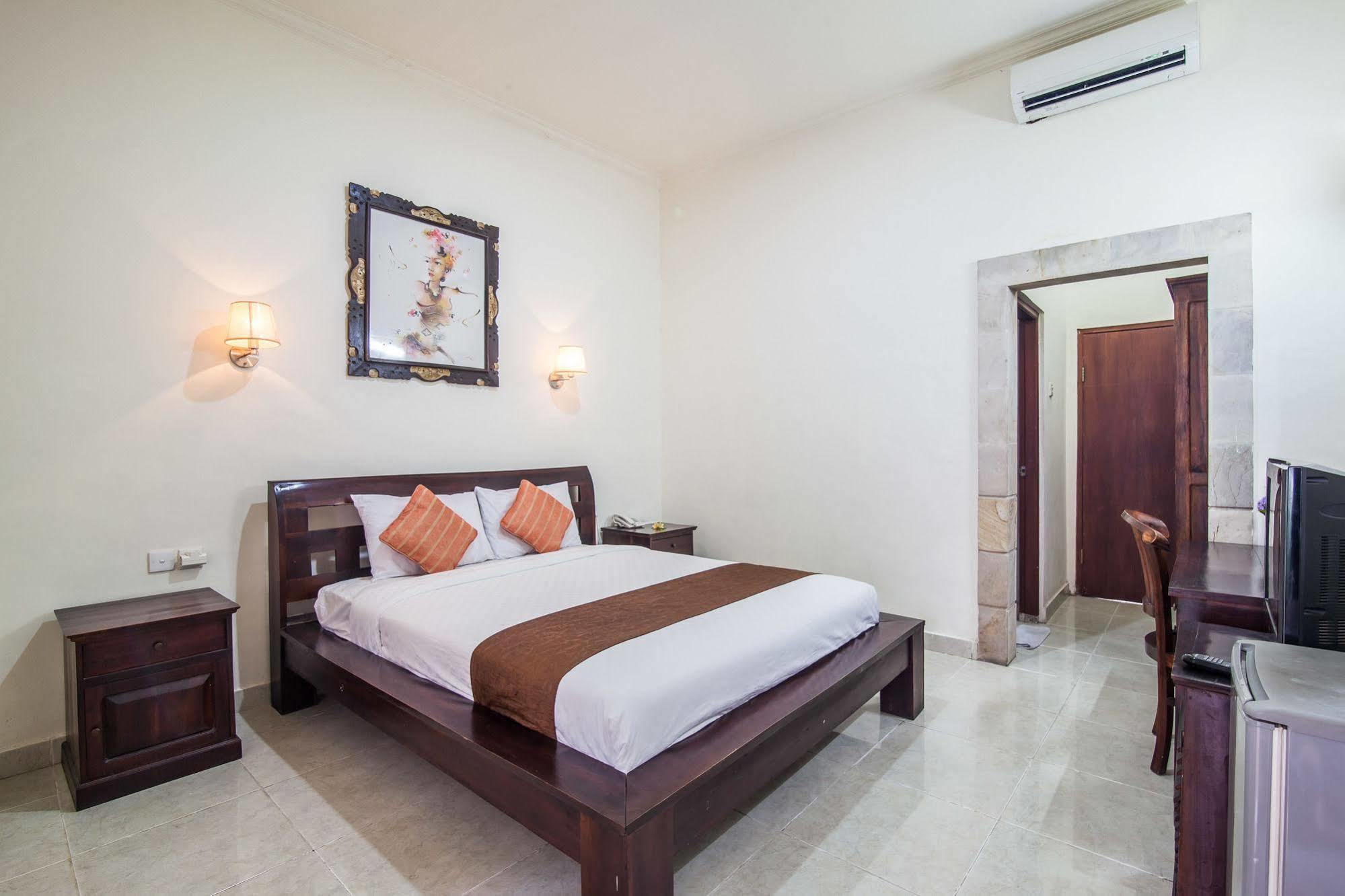 Puri Yuma Hotel Denpasar Exterior foto