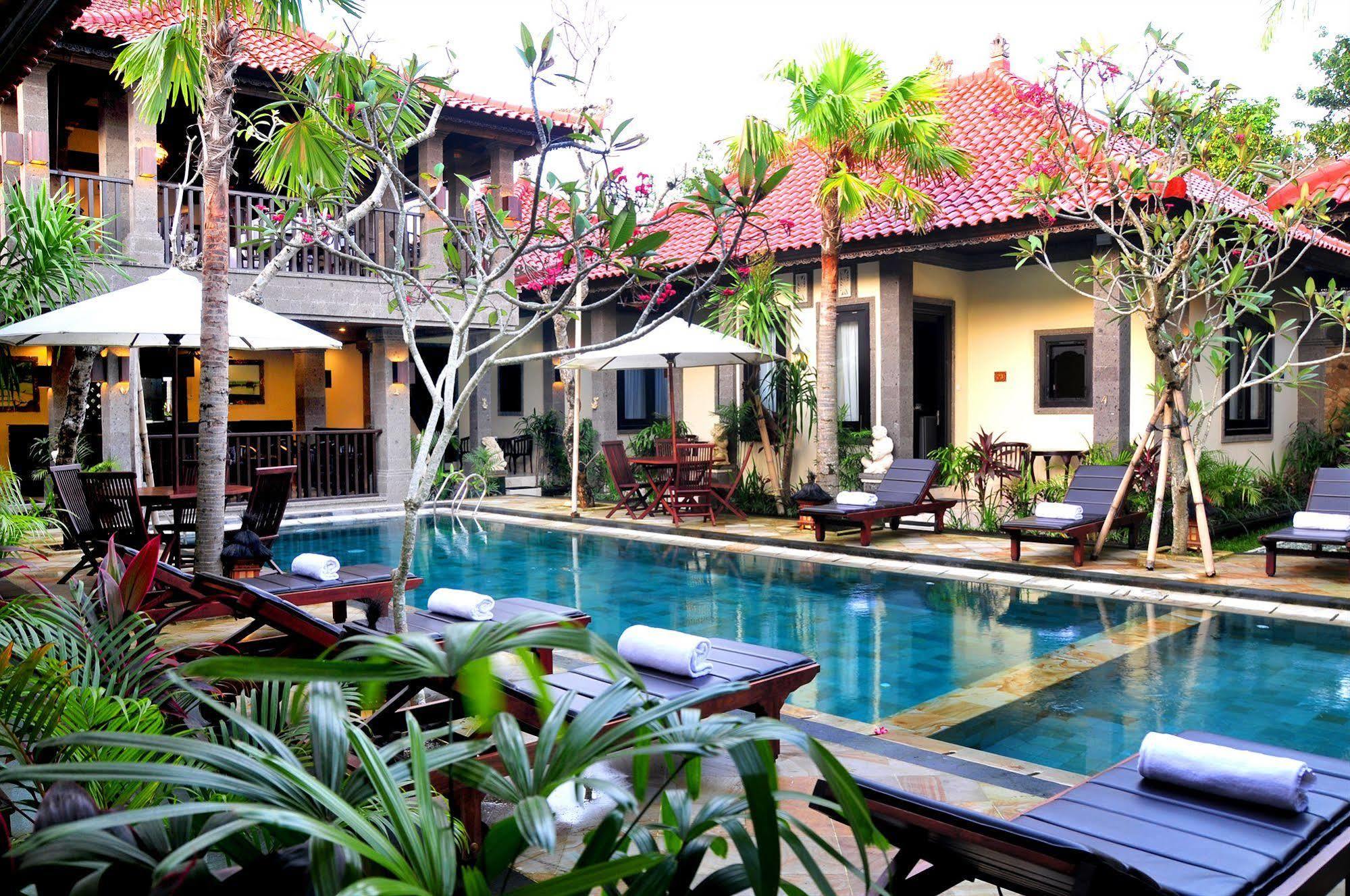 Puri Yuma Hotel Denpasar Exterior foto