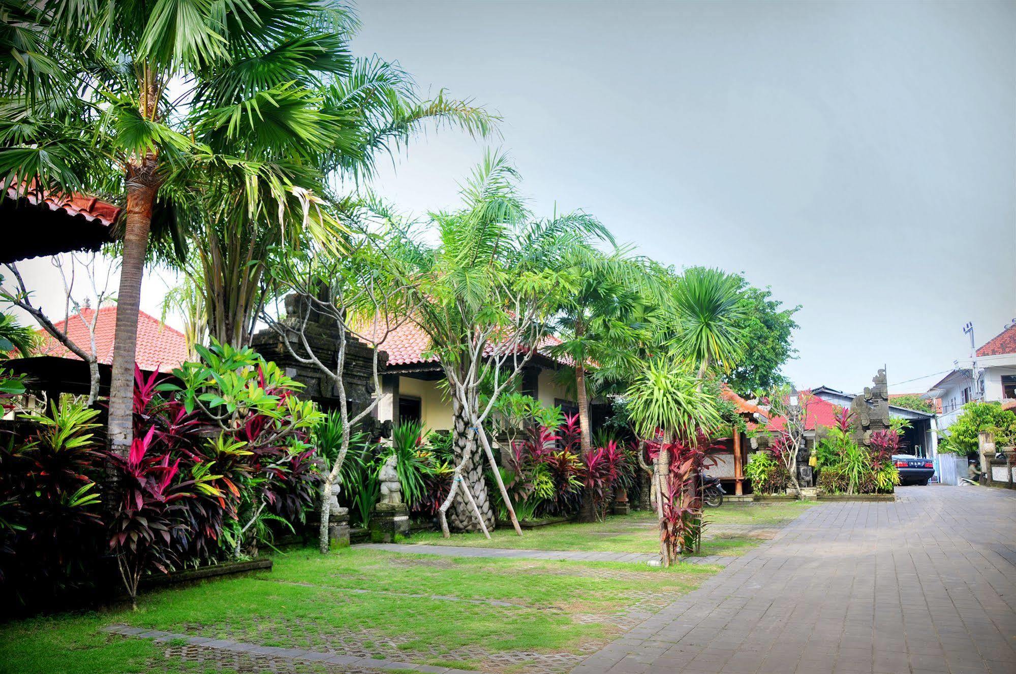 Puri Yuma Hotel Denpasar Exterior foto