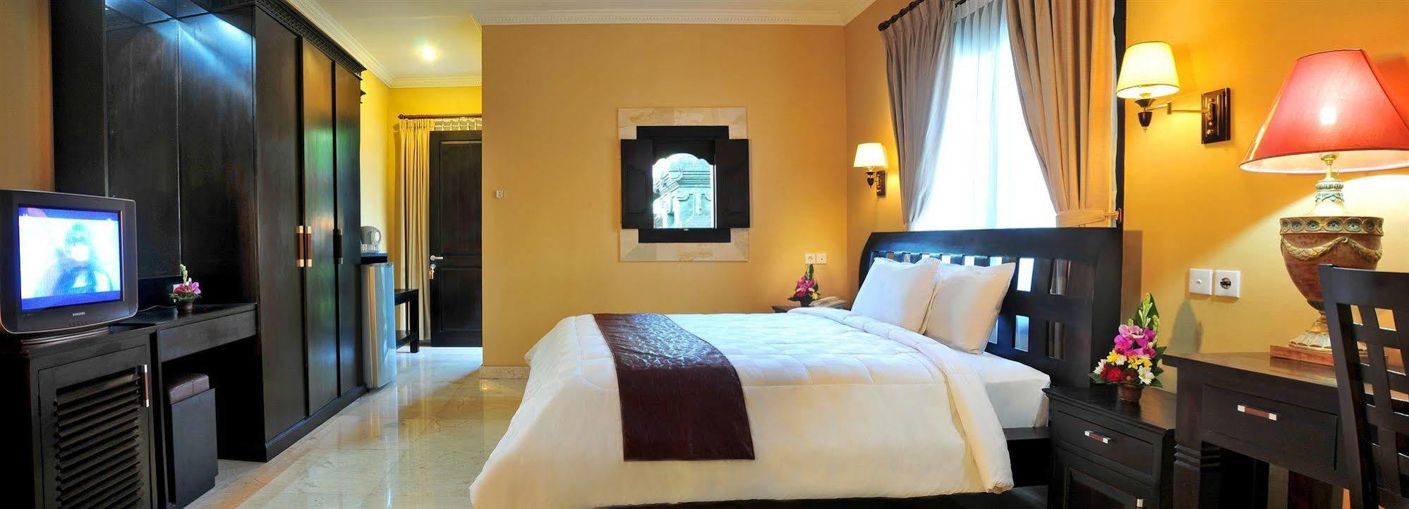 Puri Yuma Hotel Denpasar Exterior foto
